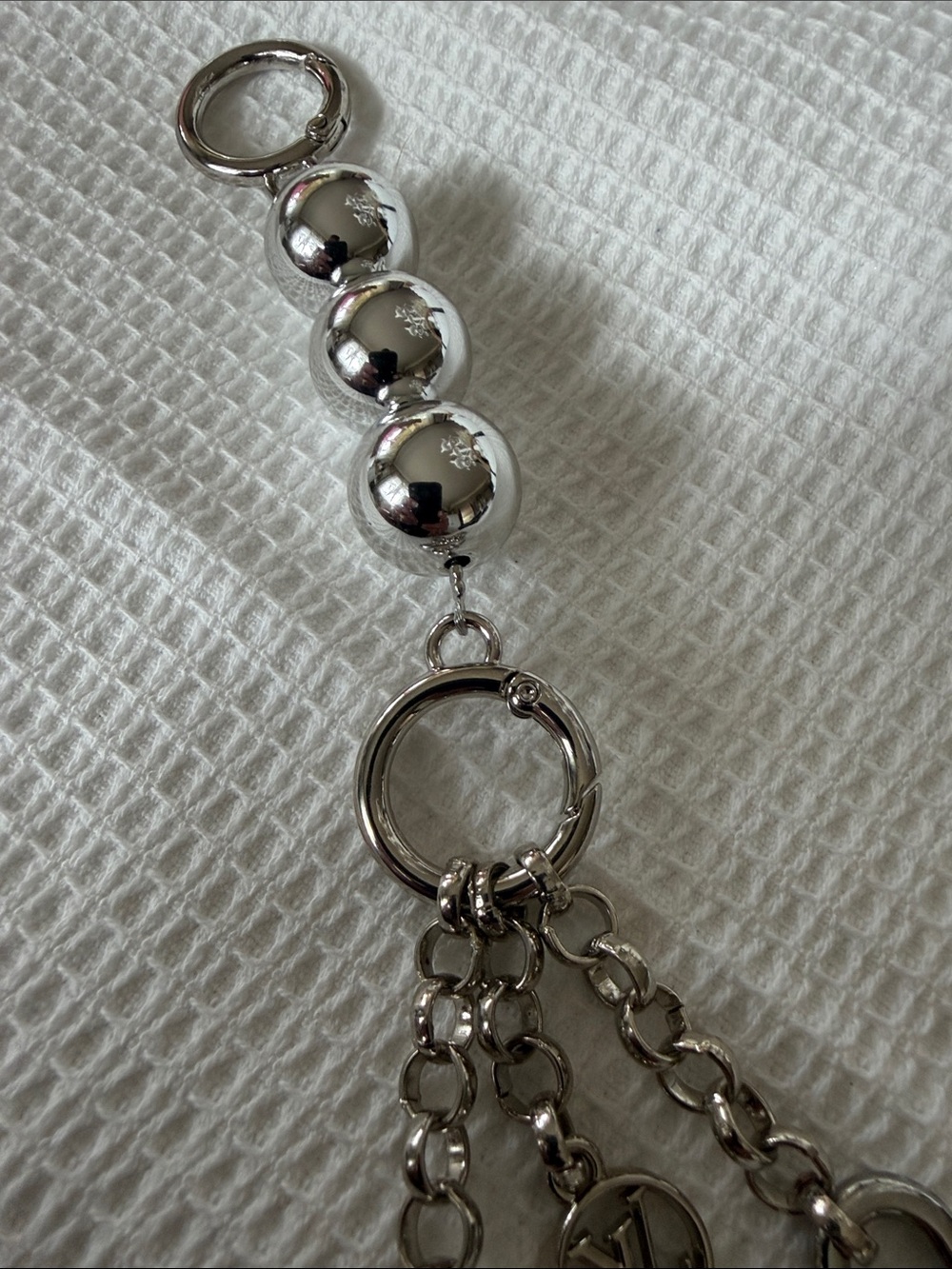 Silver Heart Padlock style Charm Keychain with Chain Tassels handmade - Picture 5 of 7
